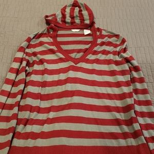 Maternity hooded sweater